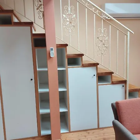 Loft Centrum Maisonette Apartment